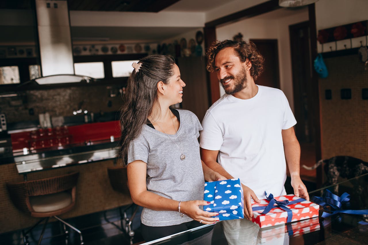 Essential Home Gifts for New Homeowners